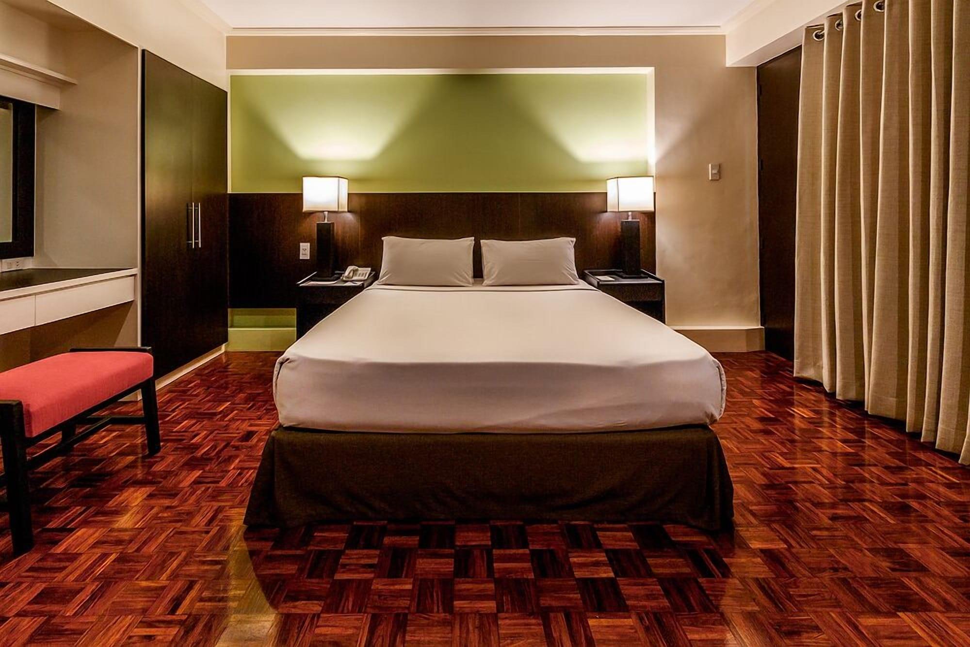 Copacabana Apartment Hotel Pasay Extérieur photo