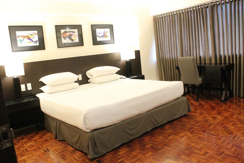 Copacabana Apartment Hotel Pasay Extérieur photo