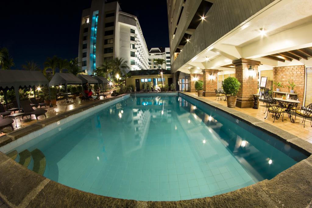 Copacabana Apartment Hotel Pasay Extérieur photo